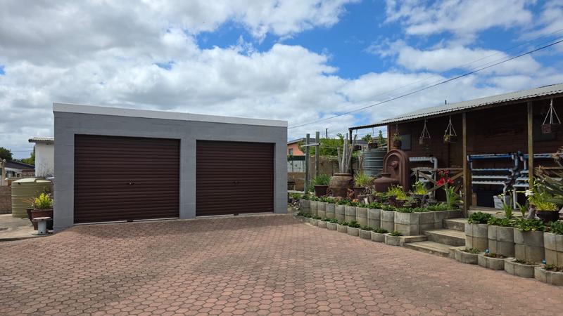 4 Bedroom Property for Sale in Albertinia Western Cape